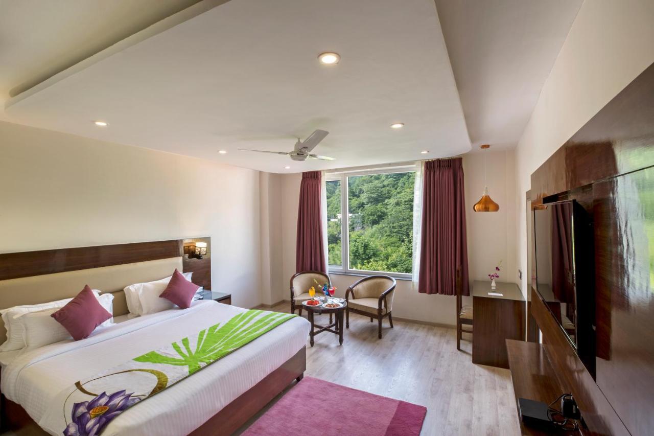 Regenta Inn On The Ganges Rishikesh Ngoại thất bức ảnh
